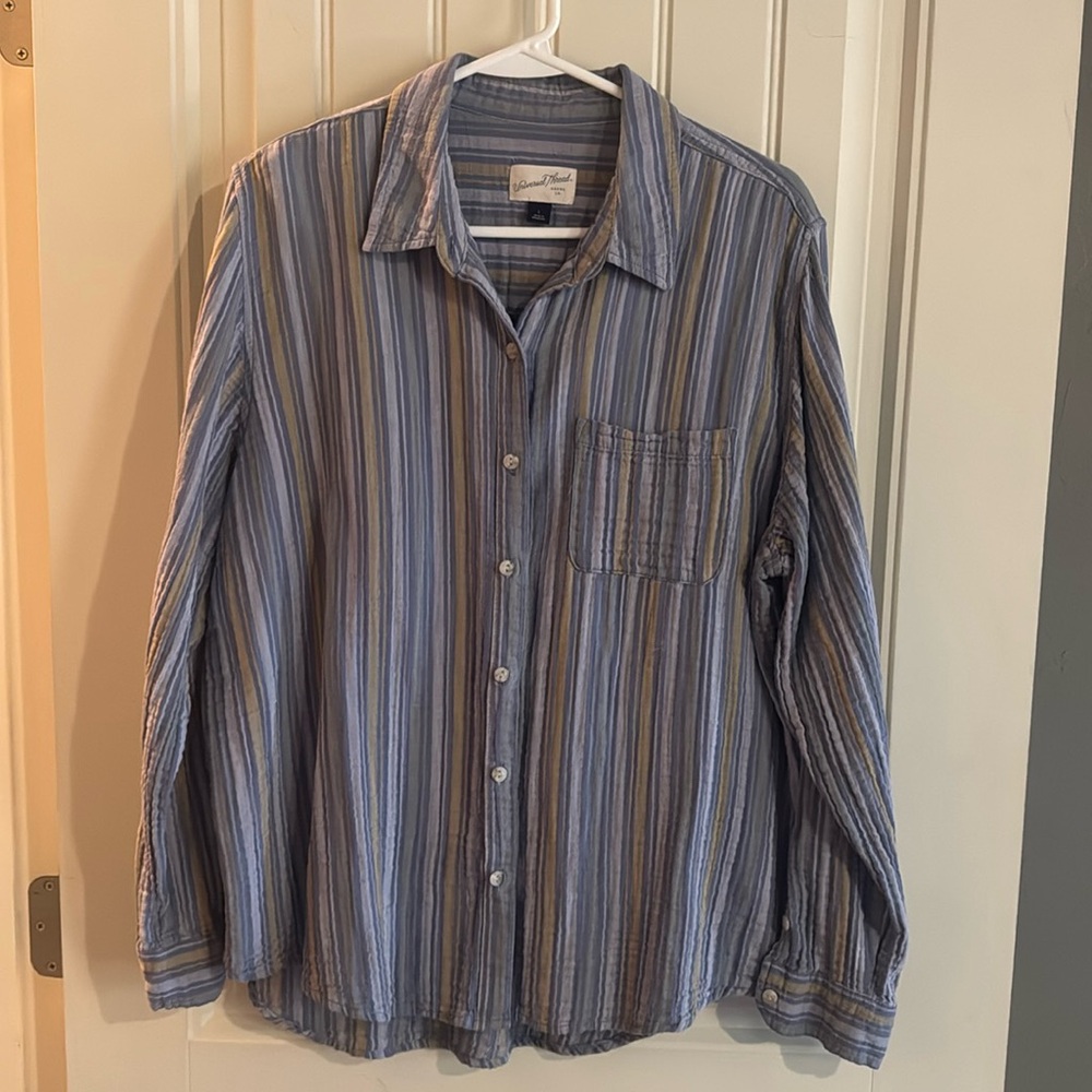 Universal Thread Button Down - Picture 2 of 5